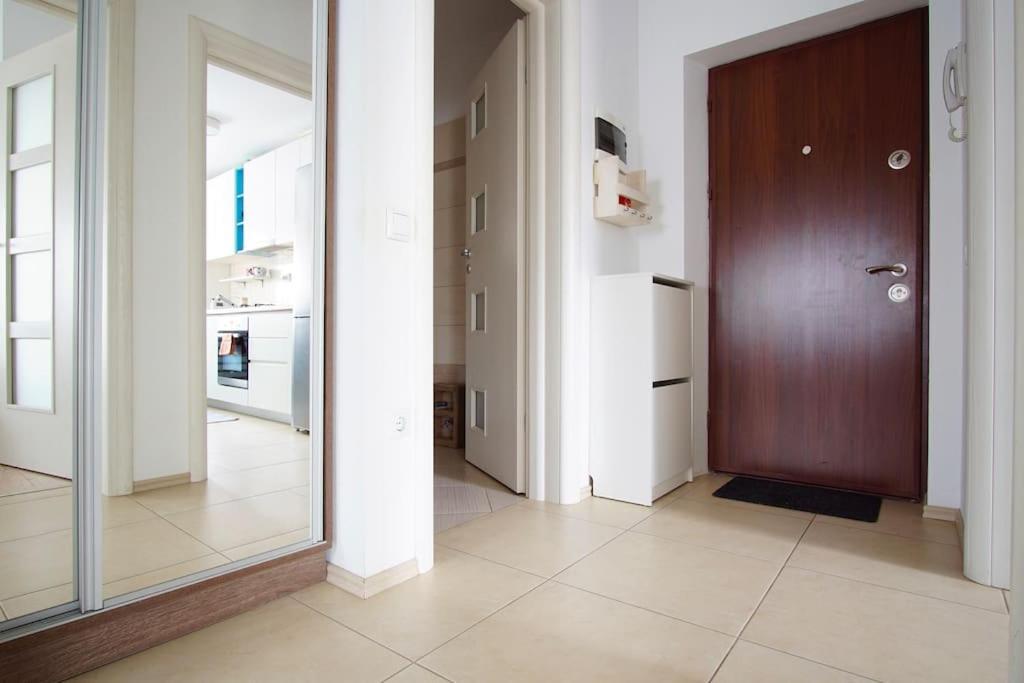 Brates Apartment Iasi Exterior foto